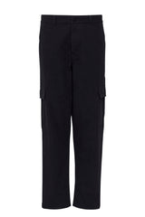 Fabian ist 1,86 und trägt Größe M