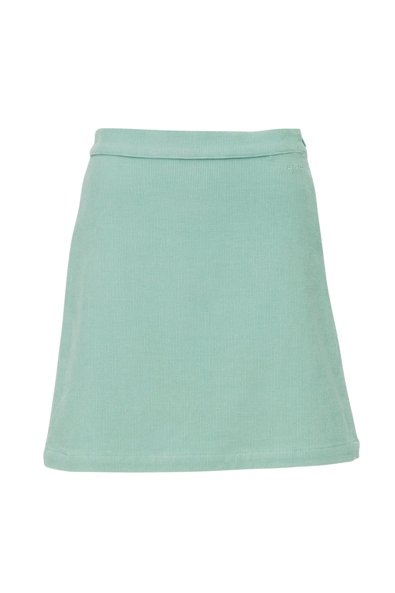 Maren ist 1,72 und trägt Größe S