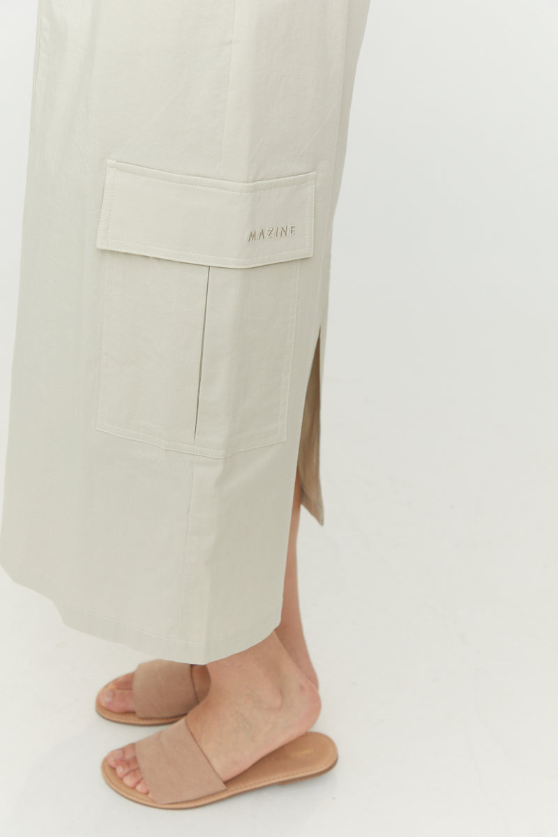 Ina ist 1,75 und trägt Größe S