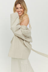 Ina ist 1,75 und trägt Größe S