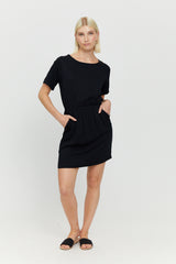 Violina ist 1,75 und trägt Größe S