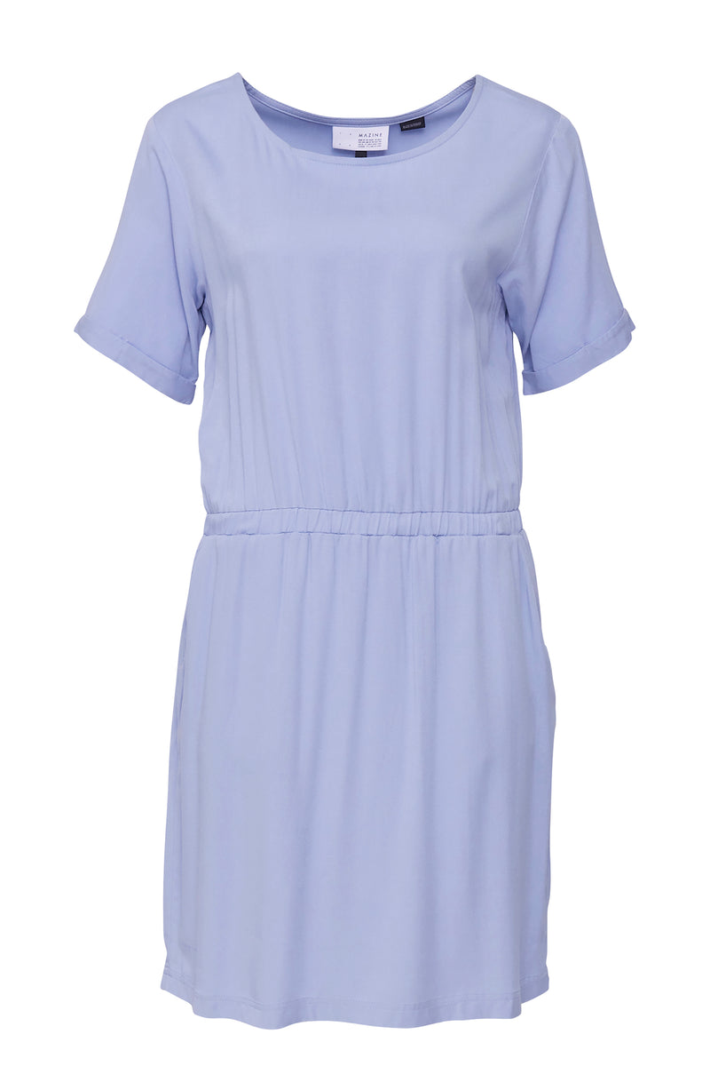 Ina ist 1,75 und trägt Größe S