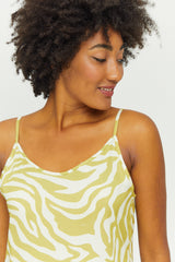 Anthea ist 1,79 und trägt die Größe S