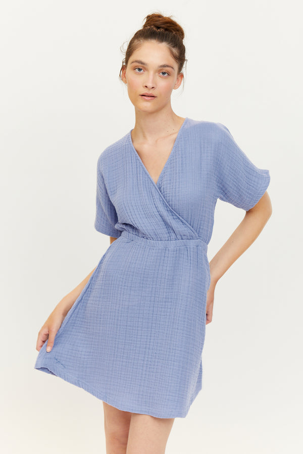 Jasmin ist 1,76 und trägt Größe S