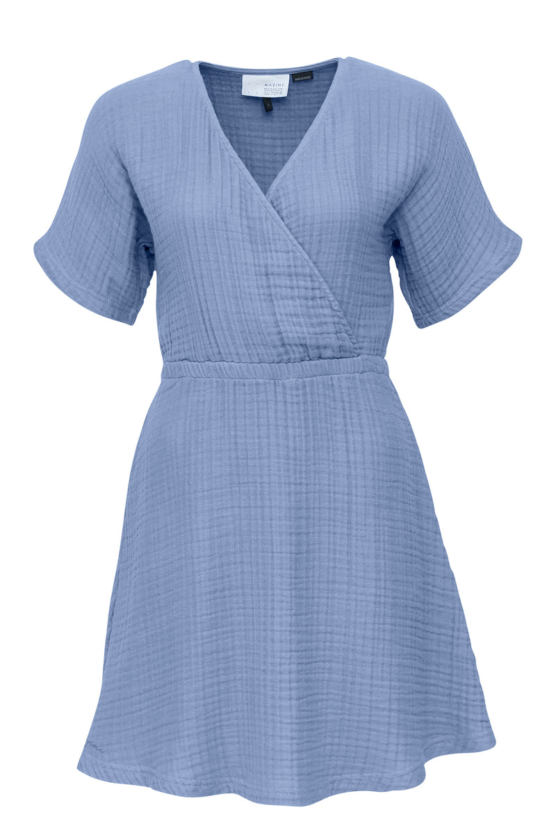 Jasmin ist 1,76 und trägt Größe S