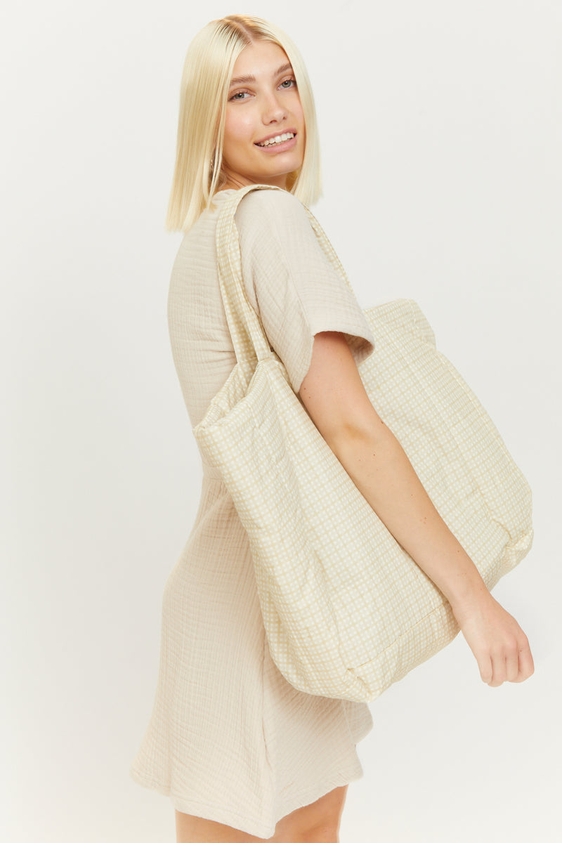 Violina ist 1,75 und trägt Größe S