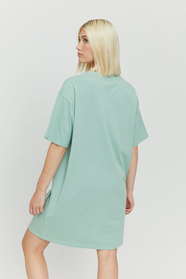 Violina ist 1,75 und trägt Größe S