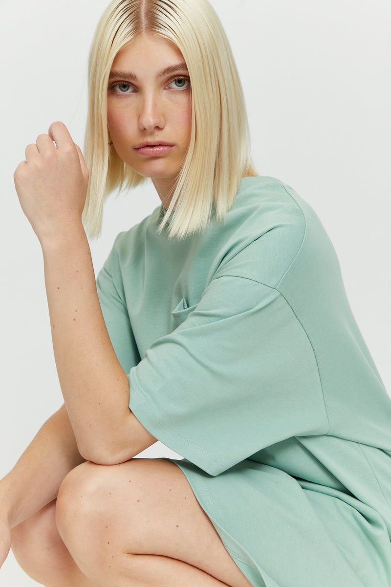 Violina ist 1,75 und trägt Größe S