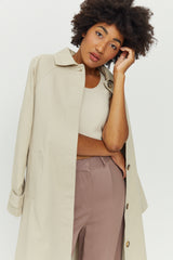 Anthea ist 1,79 und trägt die Größe S