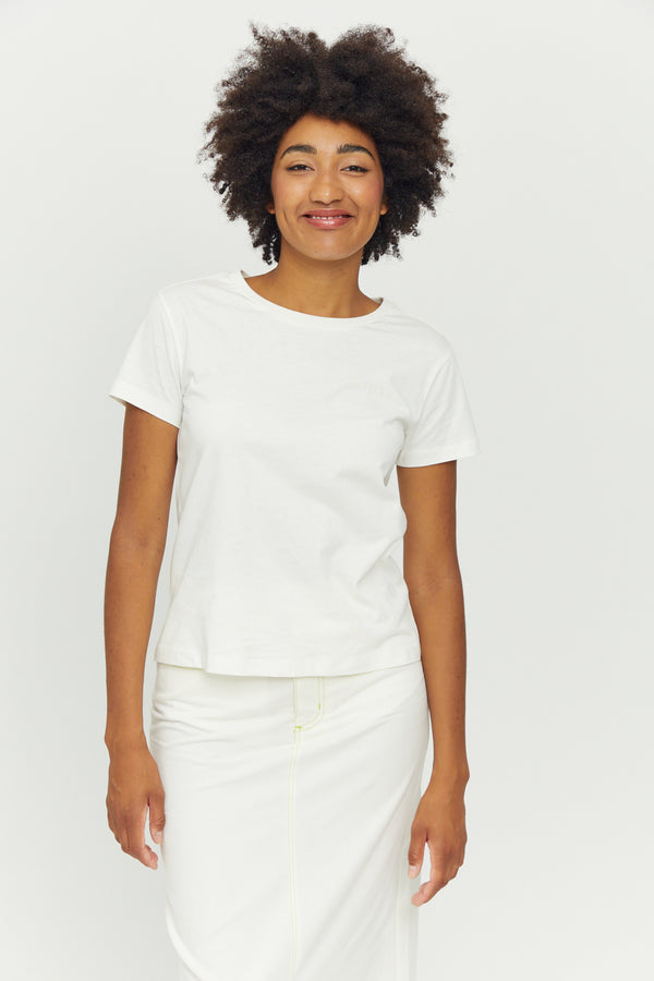 Anthea ist 1,79 und trägt die Größe S