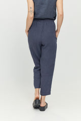 Ina ist 1,75 und trägt Größe S