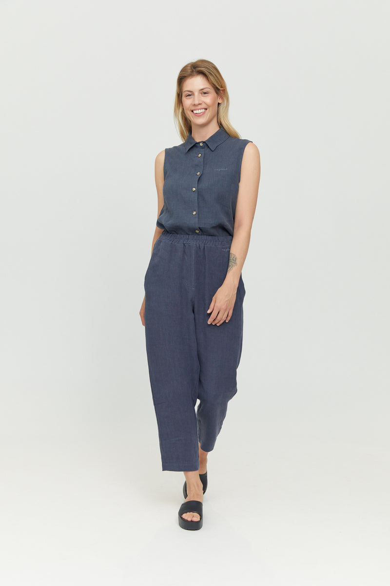 Ina ist 1,75 und trägt Größe S