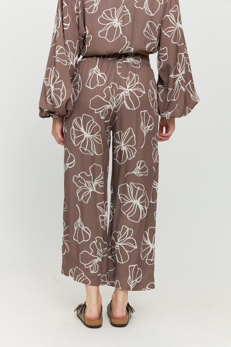 Violina ist 1,75 und trägt Größe S