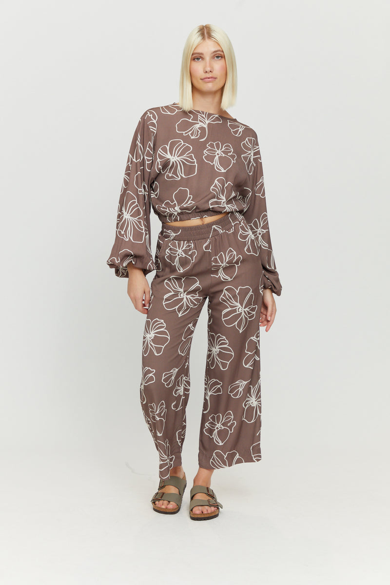 Violina ist 1,75 und trägt Größe S