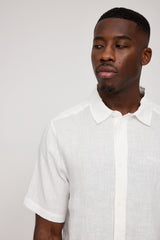 Terence ist 1,90 und trägt Größe L