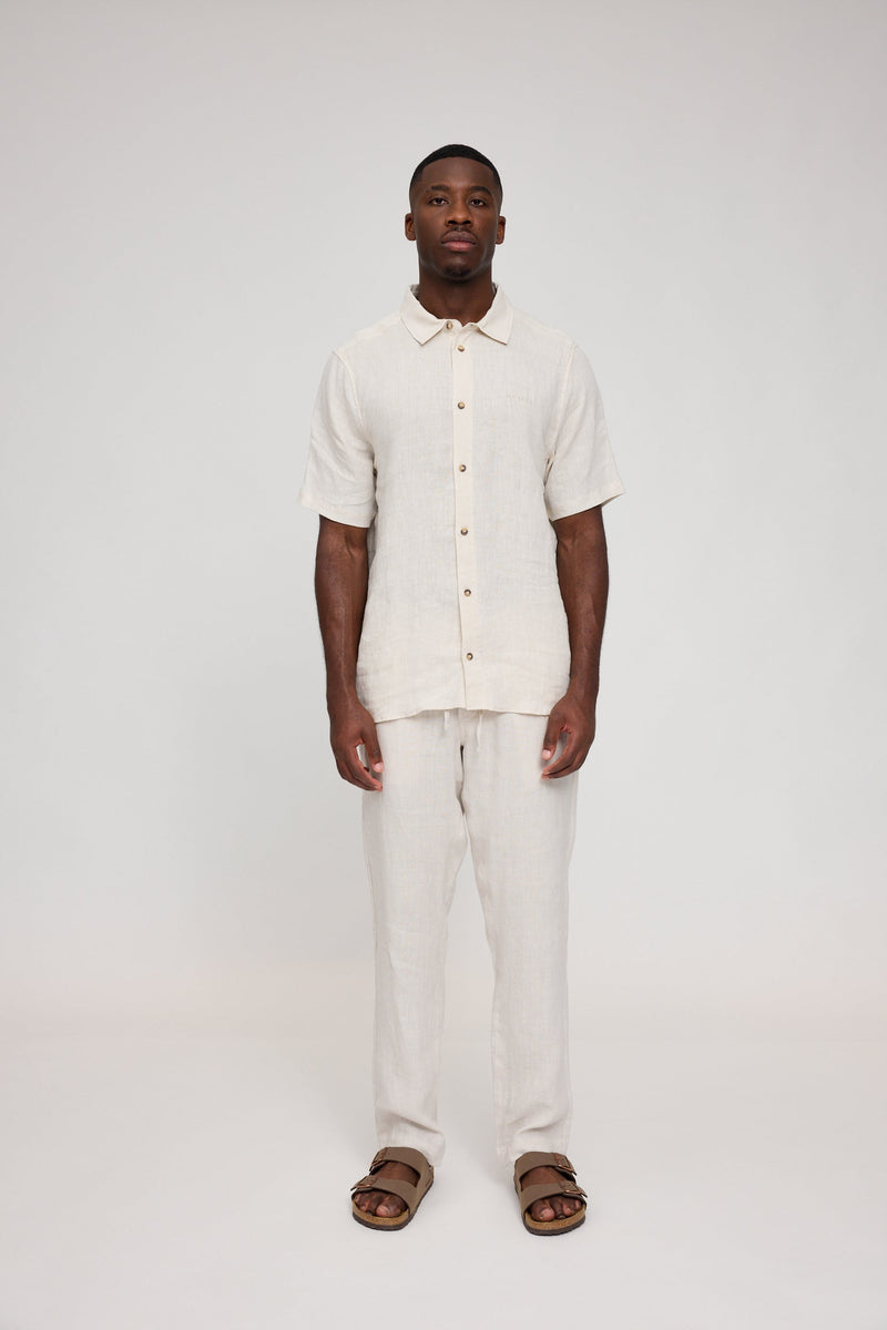 Terence ist 1,90 und trägt Größe L