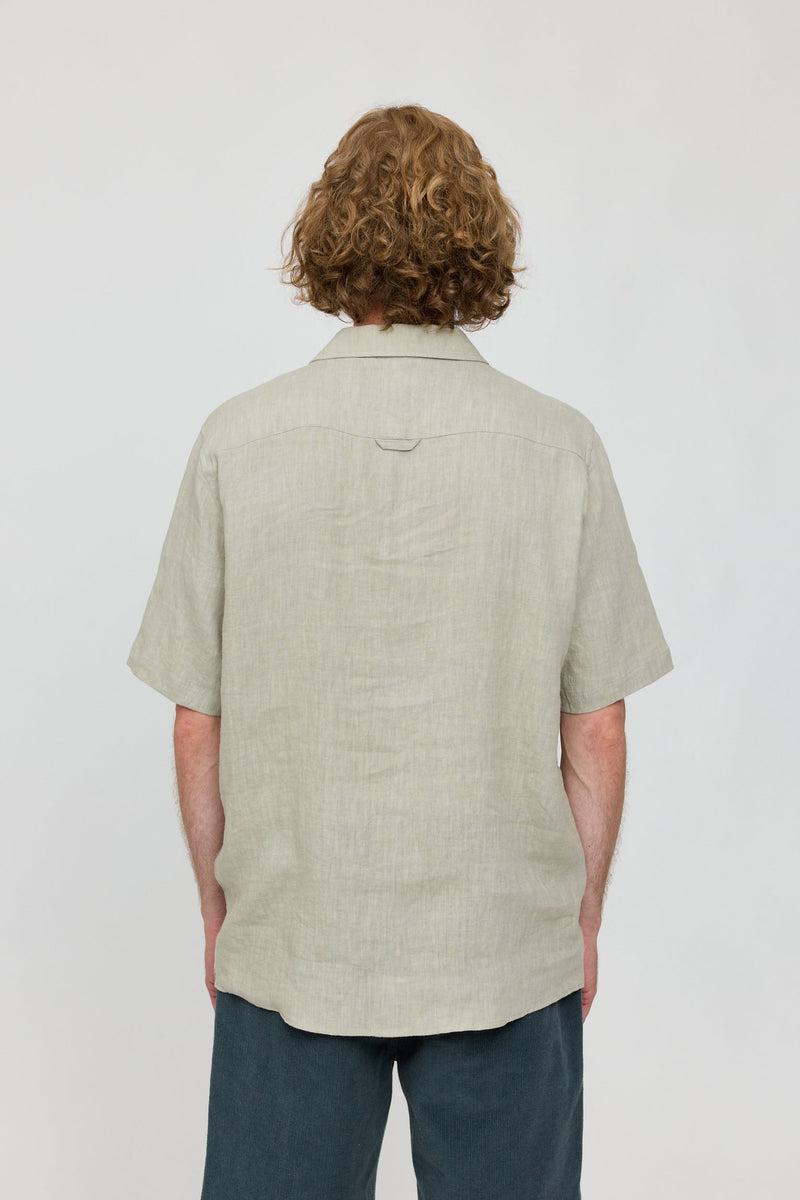 Nick ist 1,88 und trägt Größe L