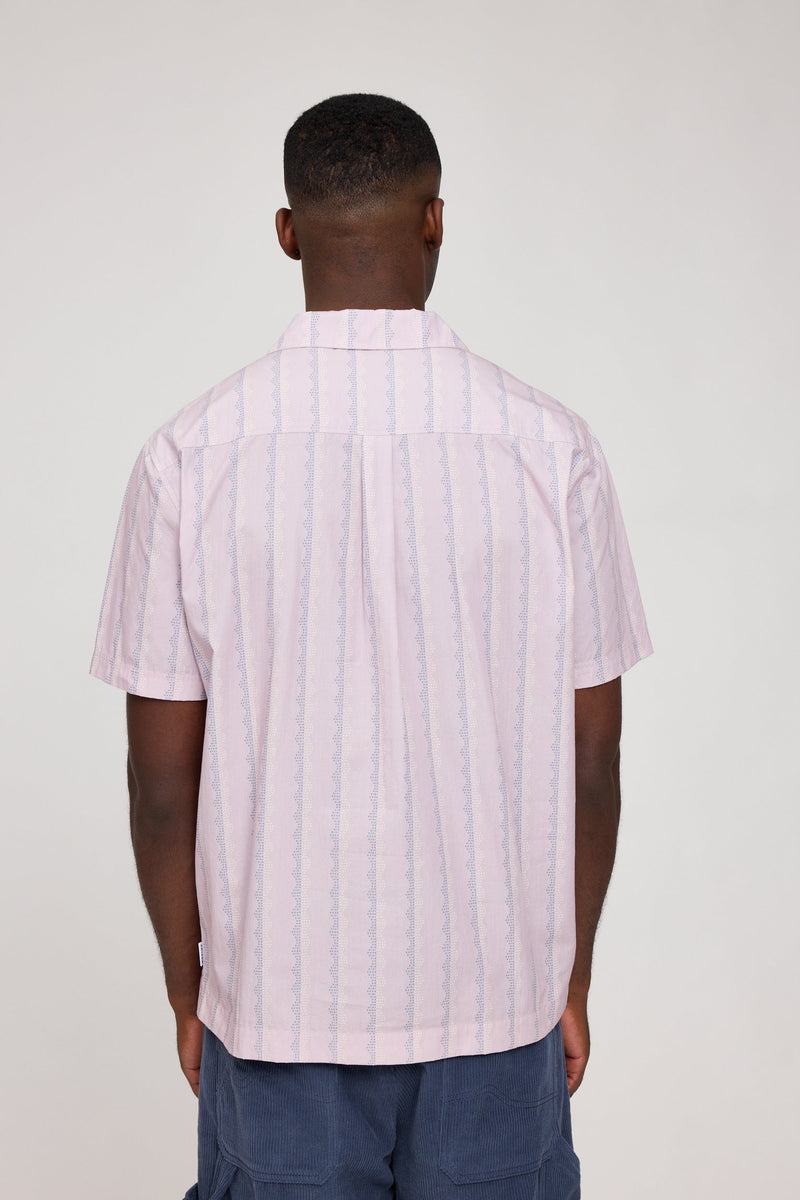 Terence ist 1,90 und trägt Größe L