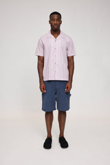 Terence ist 1,90 und trägt Größe L