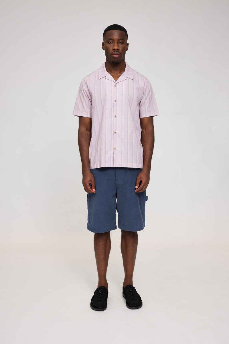 Terence ist 1,90 und trägt Größe L