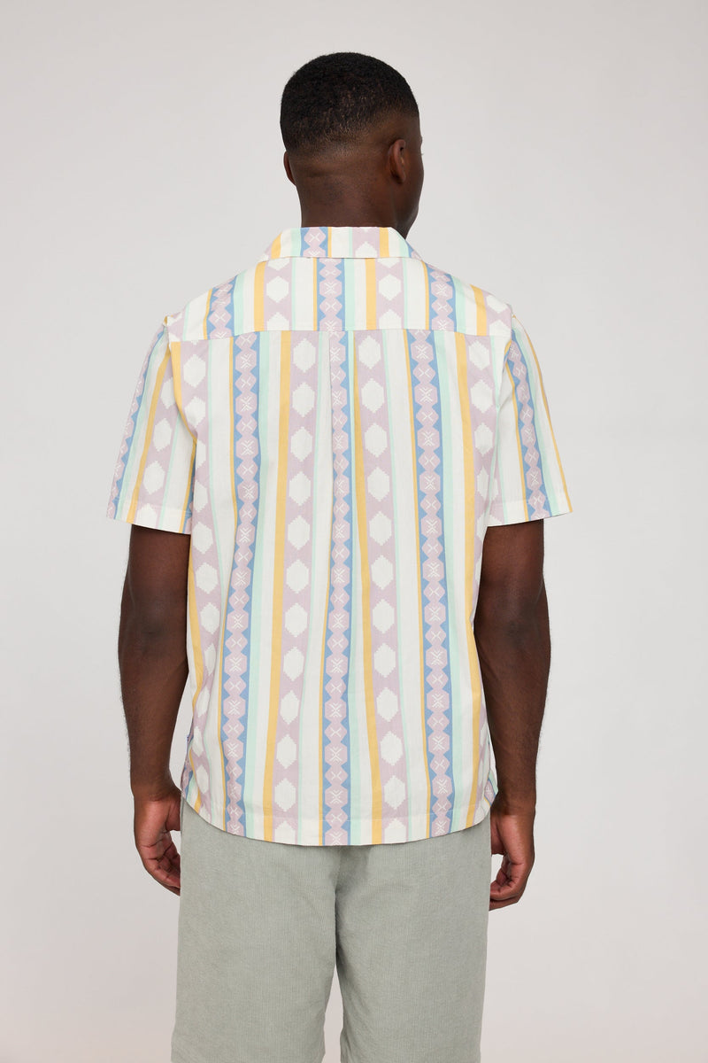 Terence ist 1,90 und trägt Größe L