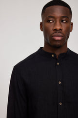 Terence ist 1,90 und trägt Größe L