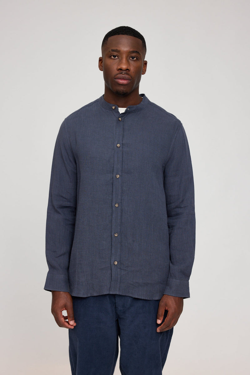 Terence ist 1,90 und trägt Größe L