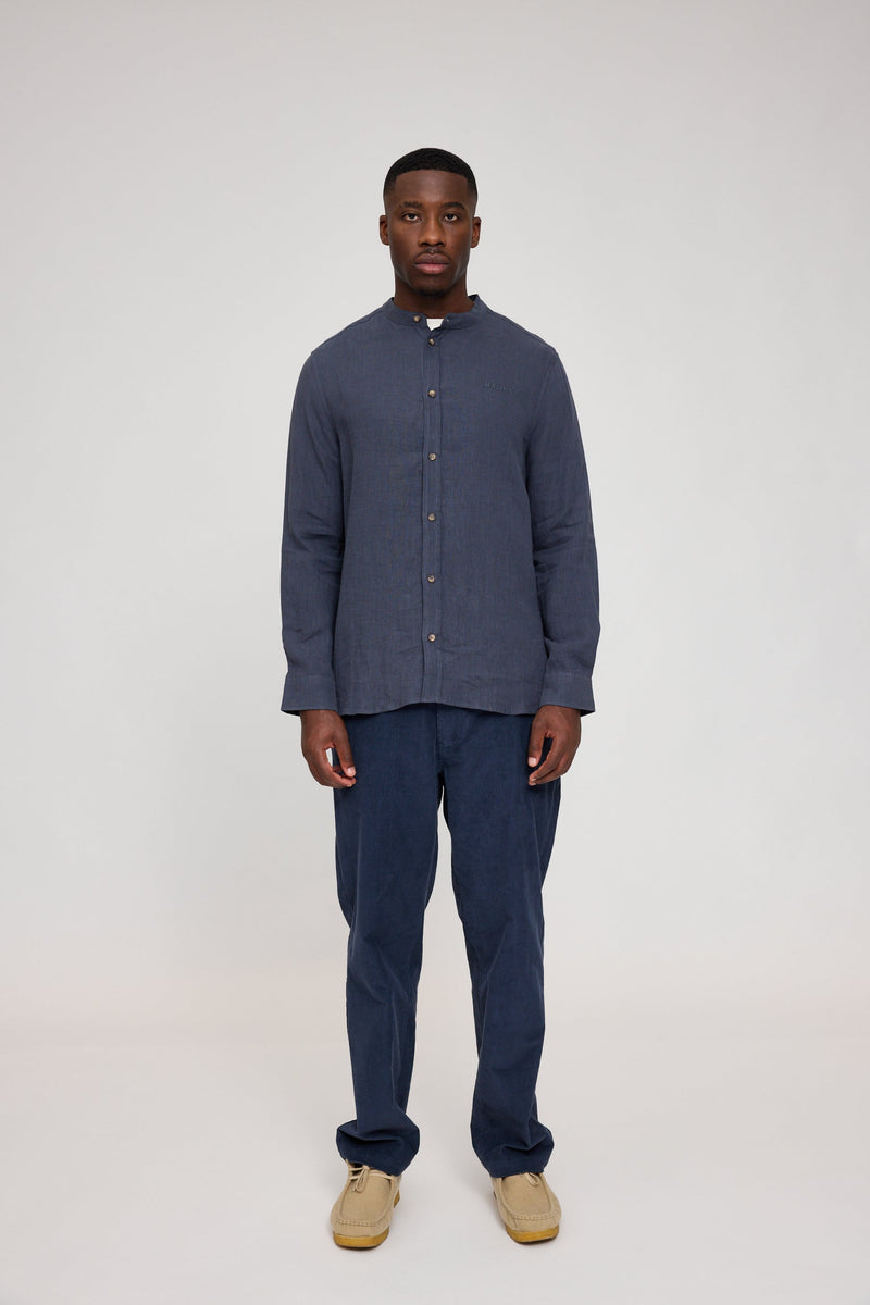 Terence ist 1,90 und trägt Größe L