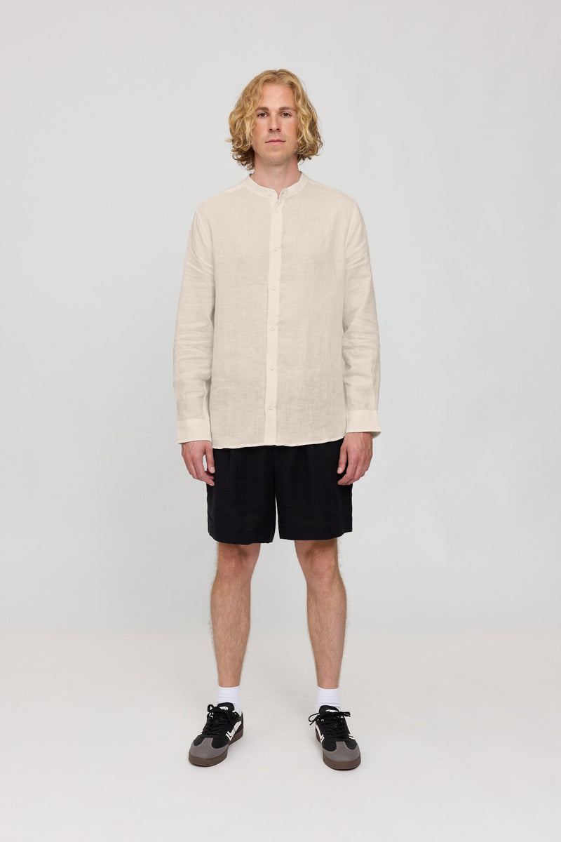 Nick ist 1,88 und trägt Größe L