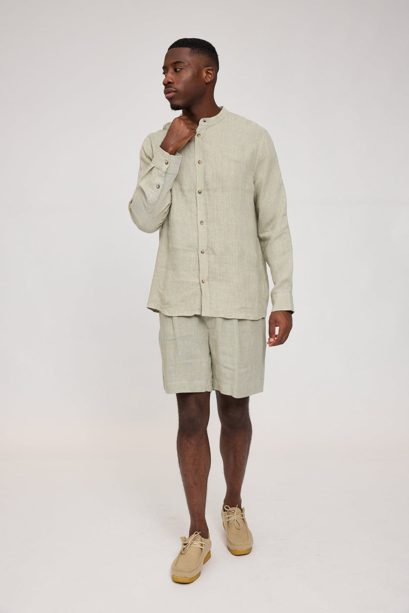 Terence ist 1,90 und trägt Größe L