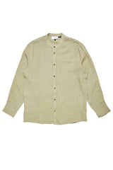 Terence ist 1,90 und trägt Größe L