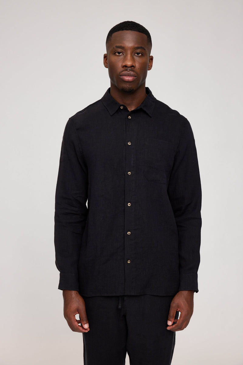 Terence ist 1,90 und trägt Größe L