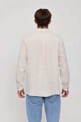 Lennox ist 1,90 und trägt Größe L