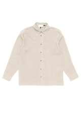 Lennox ist 1,90 und trägt Größe L