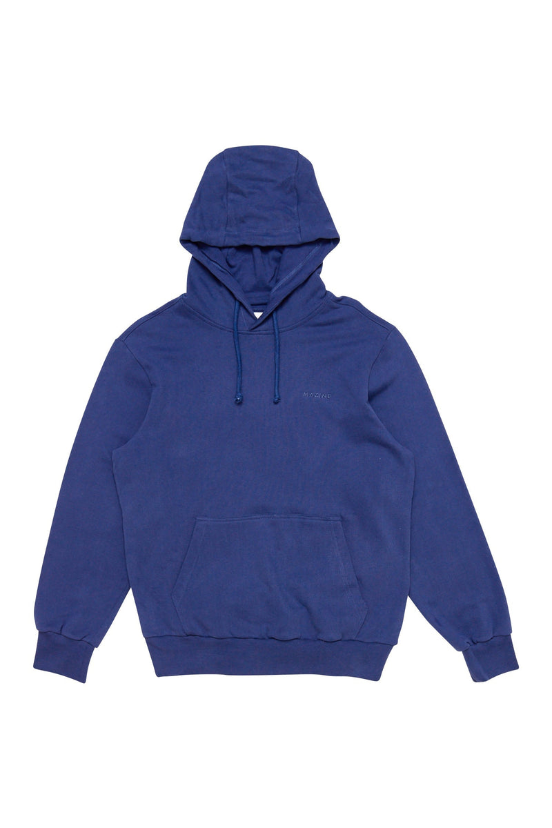 Terence ist 1,90 und trägt Größe L