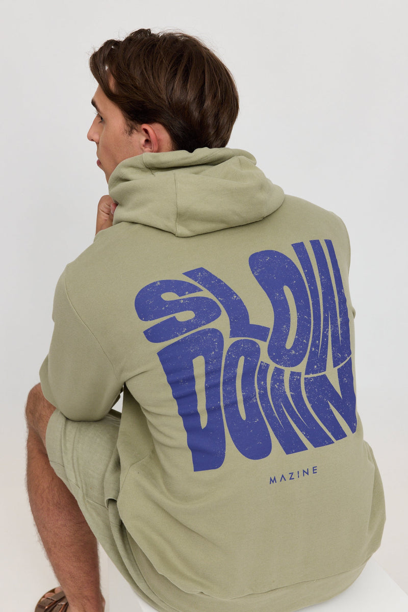 Lennox ist 1,90 und trägt Größe L