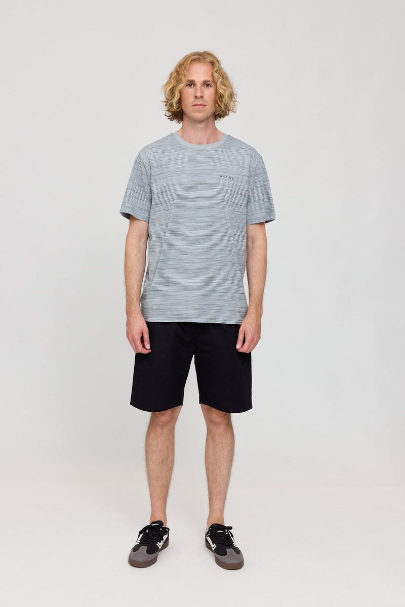 Nick ist 1,88 und trägt Größe L