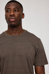 Terence ist 1,90 und trägt Größe L