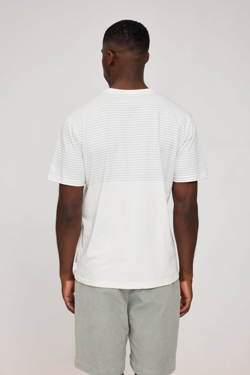 Terence ist 1,90 und trägt Größe L