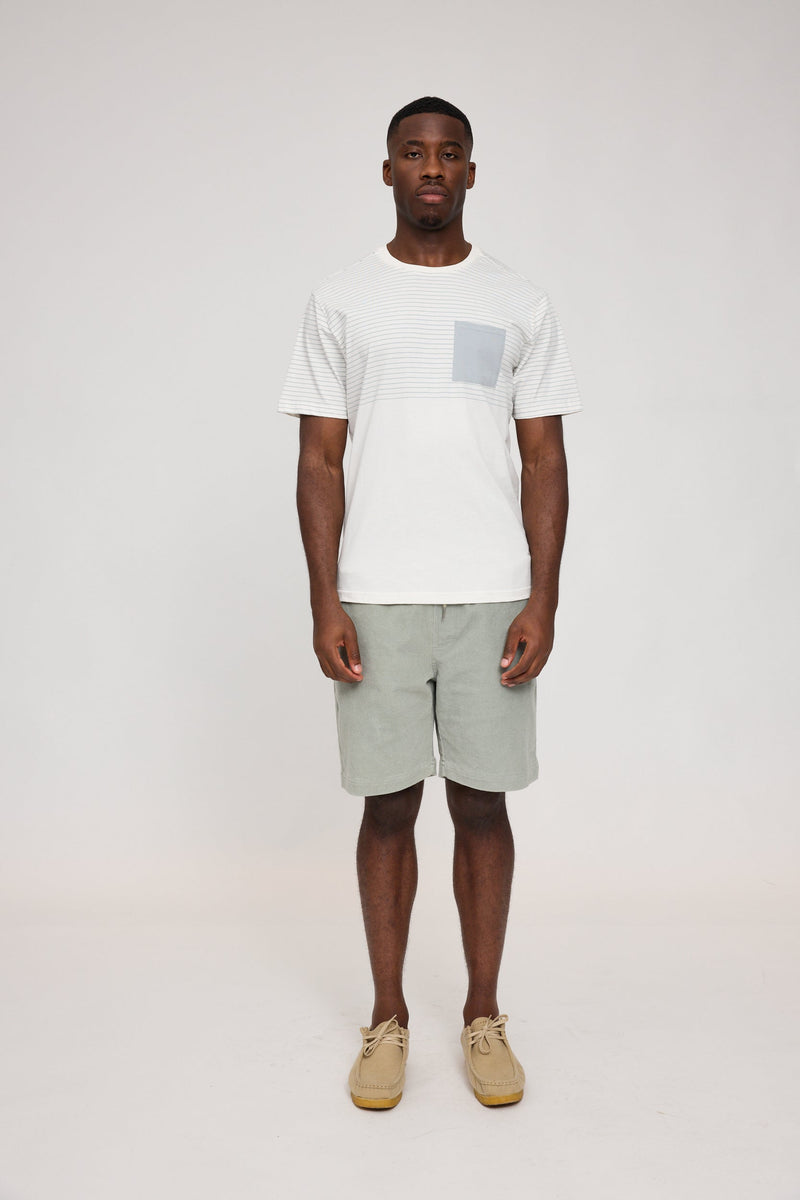 Terence ist 1,90 und trägt Größe L