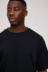 Terence ist 1,90 und trägt Größe L