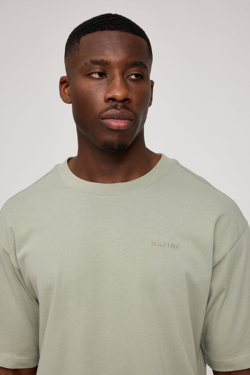 Terence ist 1,90 und trägt Größe L