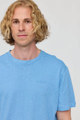 Nick ist 1,88 und trägt Größe L