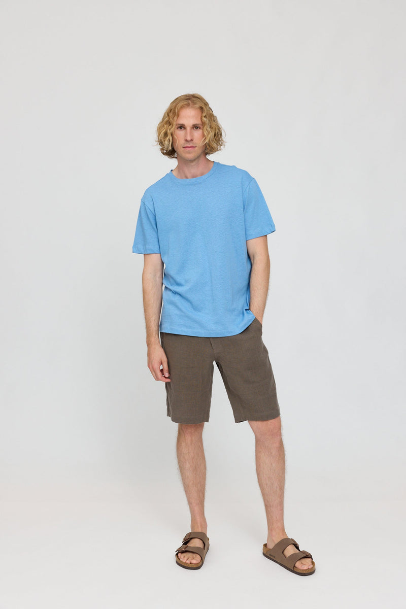 Nick ist 1,88 und trägt Größe L