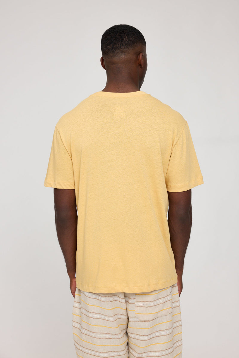 Terence ist 1,90 und trägt Größe L