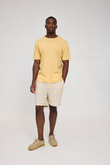 Terence ist 1,90 und trägt Größe L