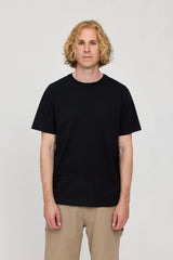 Nick ist 1,88 und trägt Größe L