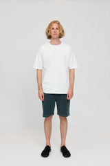 Nick ist 1,88 und trägt Größe L