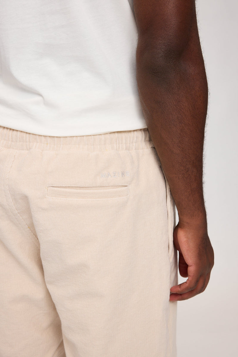 Terence ist 1,90 und trägt Größe L