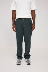 Terence ist 1,90 und trägt Größe L